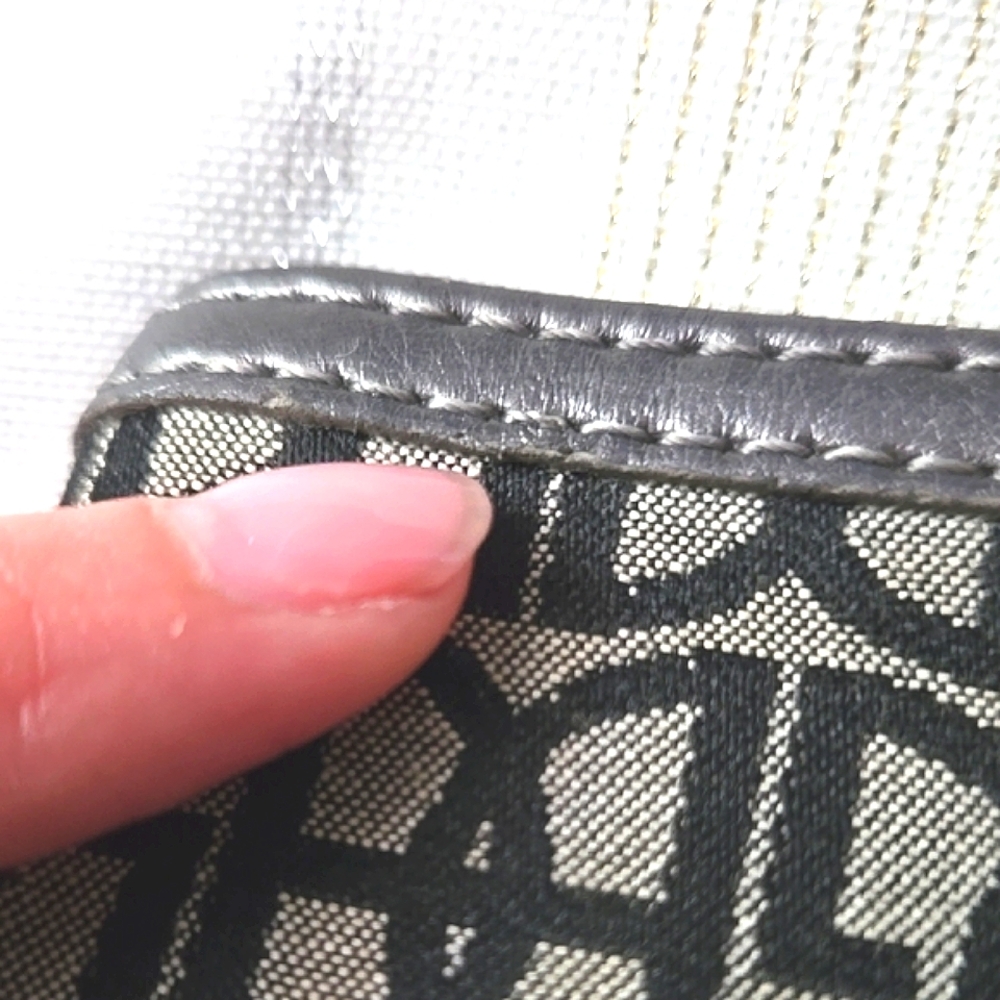 Giani Biani Black & Gray Key Pouch - Picture 5 of 16